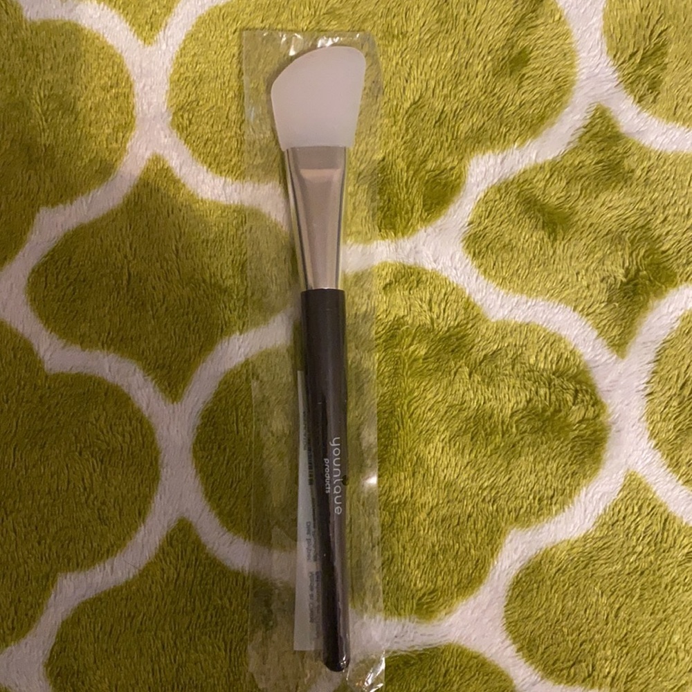 Younique Applicator